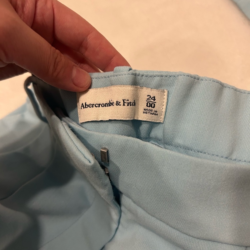 Light Blue Women's Wide-Leg Pants & Crop Top Set - Picture 6 of 6